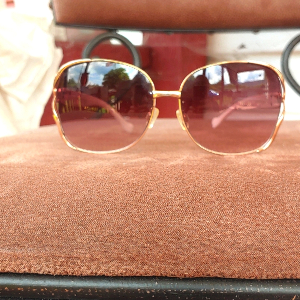 Jessica Simpson Oversized Sunglasses White Arms Rose Gold Vented Rims J5254-RGLD